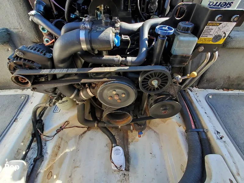 Slide: The Image of Sea Ray 205 sport 2011 - 13153465