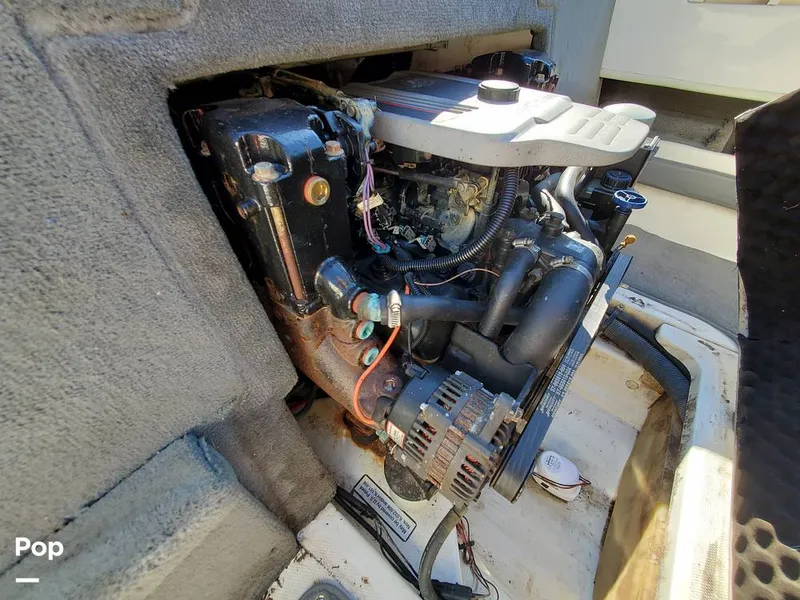 Slide: The Image of Sea Ray 205 sport 2011 - 13153472