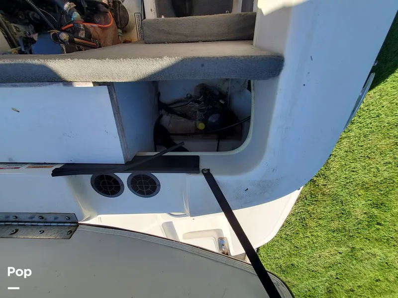 Slide: The Image of Sea Ray 205 sport 2011 - 13153475