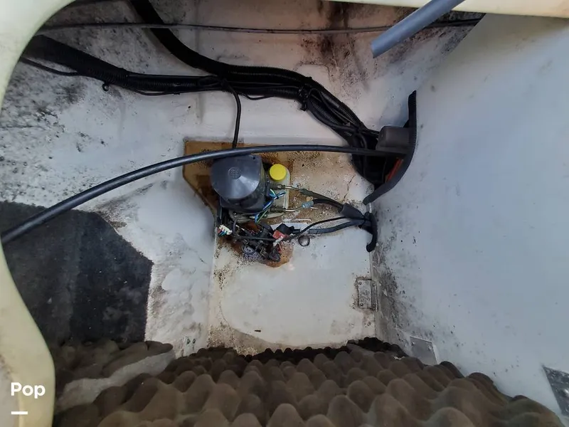 Slide: The Image of Sea Ray 205 sport 2011 - 13153476