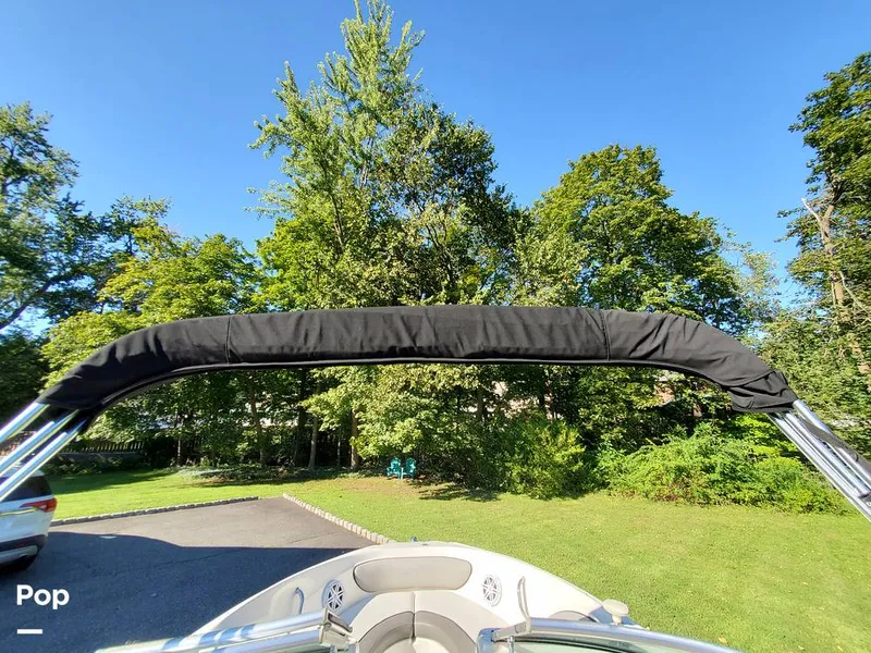 Slide: The Image of Sea Ray 205 sport 2011 - 13153477