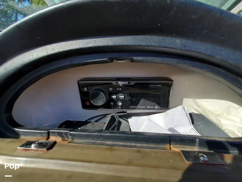 Slide: The Image of Sea Ray 205 sport 2011 - 13153484