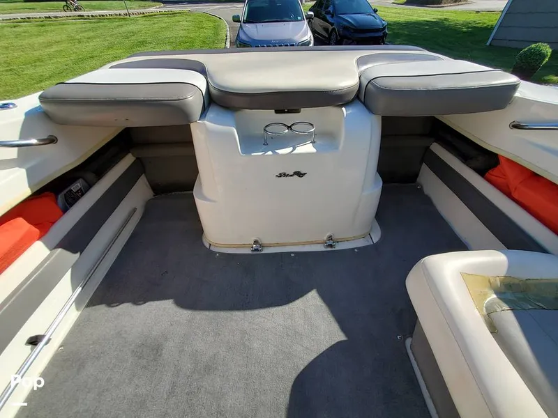 Slide: The Image of Sea Ray 205 sport 2011 - 13153486