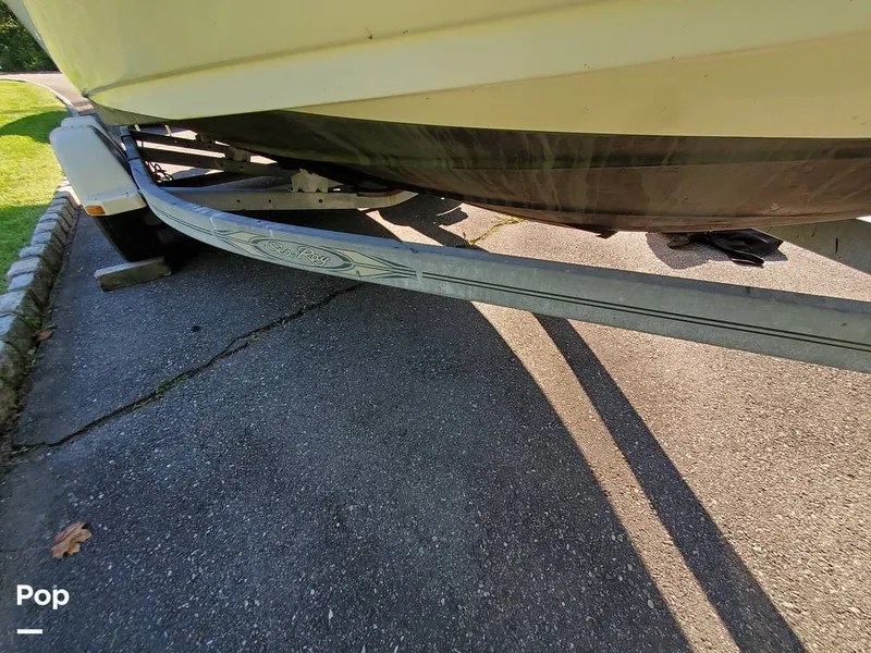 Slide: The Image of Sea Ray 205 sport 2011 - 13153491