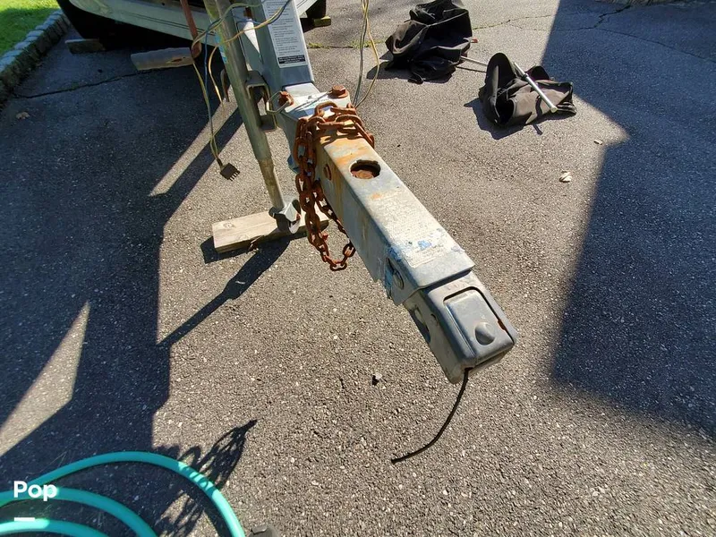 Slide: The Image of Sea Ray 205 sport 2011 - 13153493