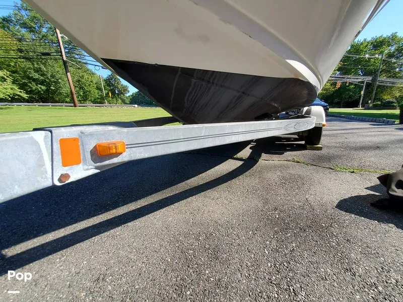 Slide: The Image of Sea Ray 205 sport 2011 - 13153496