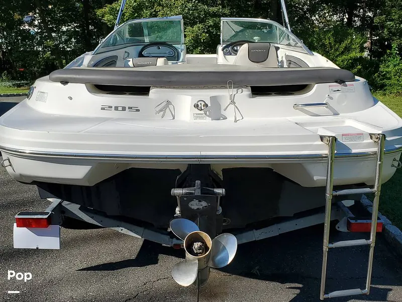 Slide: The Image of Sea Ray 205 sport 2011 - 13153500