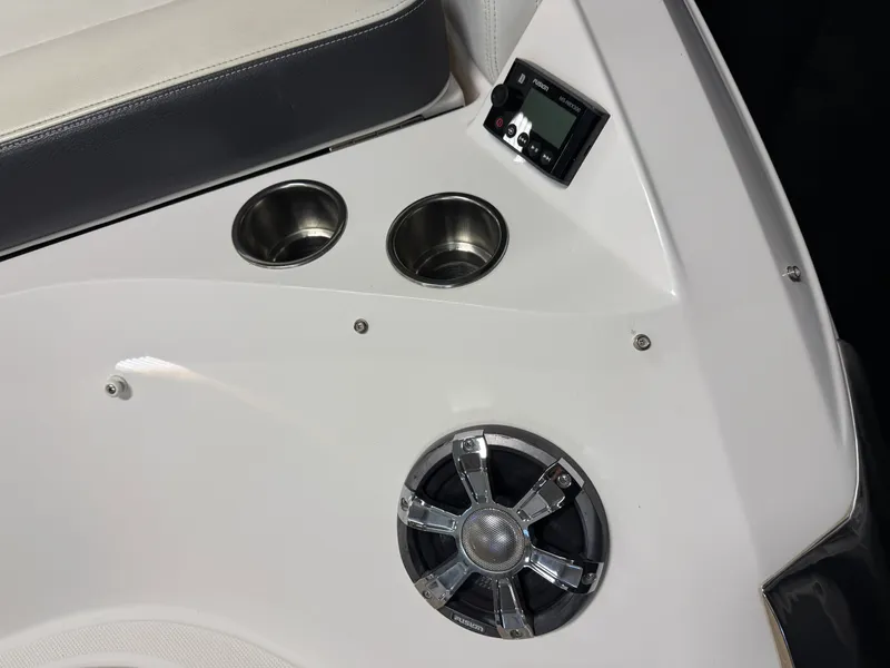 Slide: The Image of Regal 2800 2018 - 13