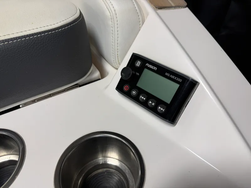 Slide: The Image of Regal 2800 2018 - 14