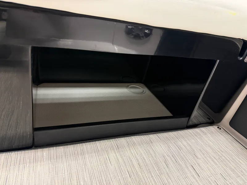 Slide: The Image of Regal 2800 2018 - 40