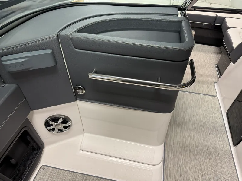 Slide: The Image of Regal 2800 2018 - 43