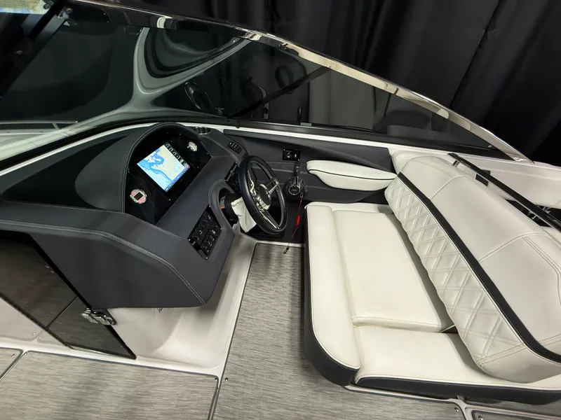 Slide: The Image of Regal 2800 2018 - 52