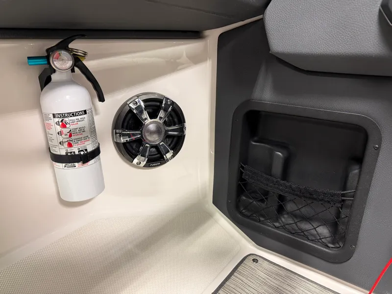 Slide: The Image of Regal 2800 2018 - 64