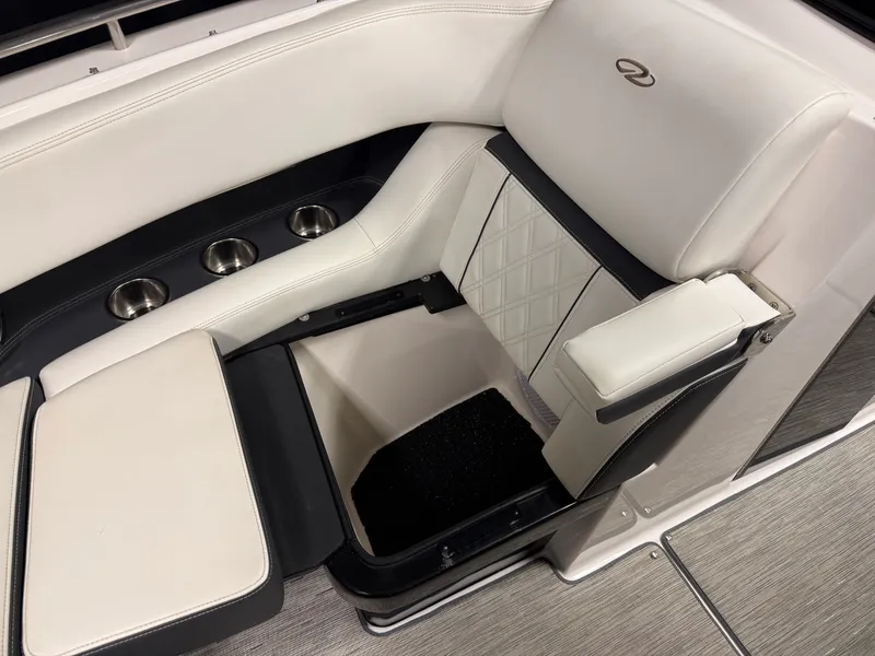 Slide: The Image of Regal 2800 2018 - 68