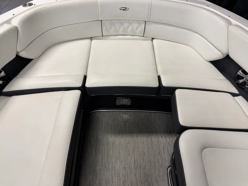 Slide: The Image of Regal 2800 2018 - 72