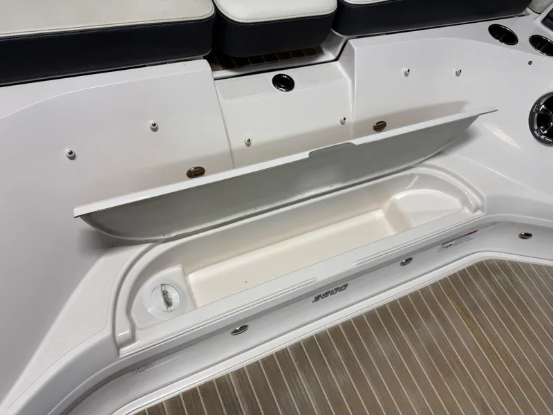 Slide: The Image of Regal 2800 2018 - 8