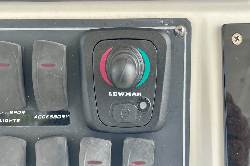 Slide: The Image of Boston Whaler 370 OUTRAGE 2012 - 15