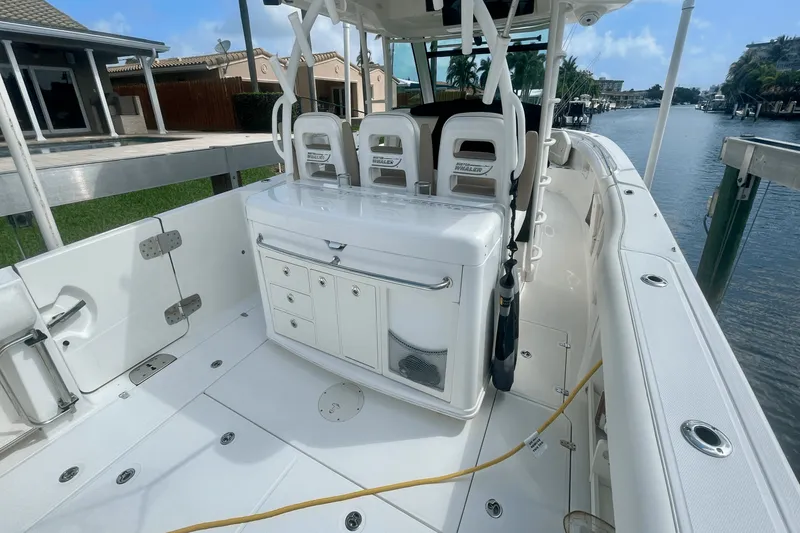 Slide: The Image of Boston Whaler 370 OUTRAGE 2012 - 29