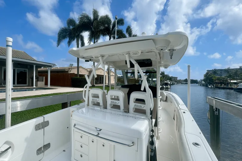 Slide: The Image of Boston Whaler 370 OUTRAGE 2012 - 32
