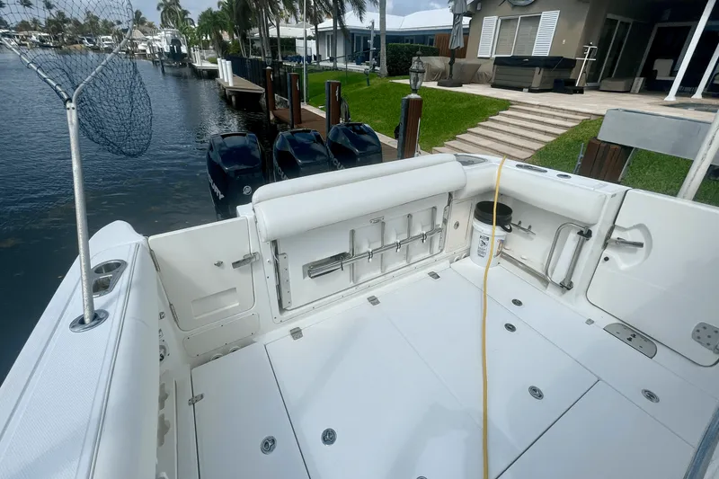 Slide: The Image of Boston Whaler 370 OUTRAGE 2012 - 34