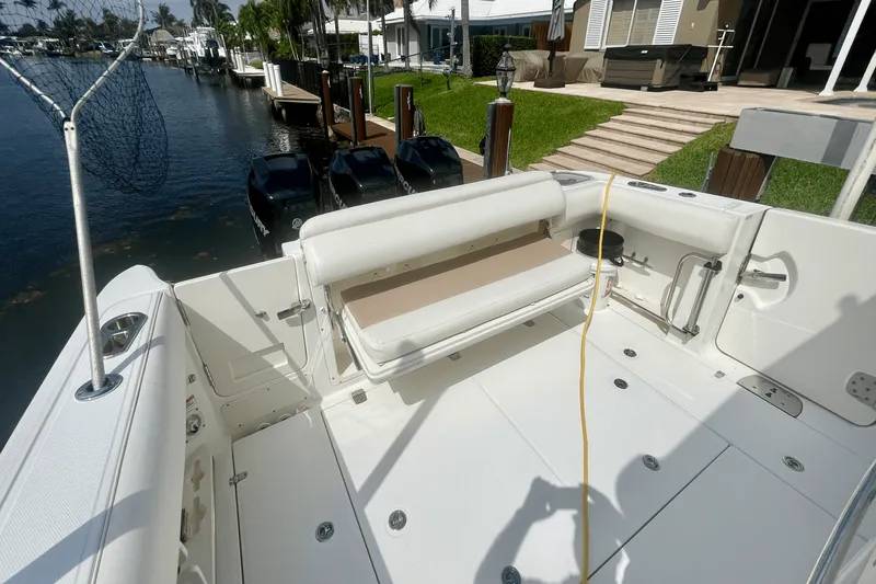 Slide: The Image of Boston Whaler 370 OUTRAGE 2012 - 35