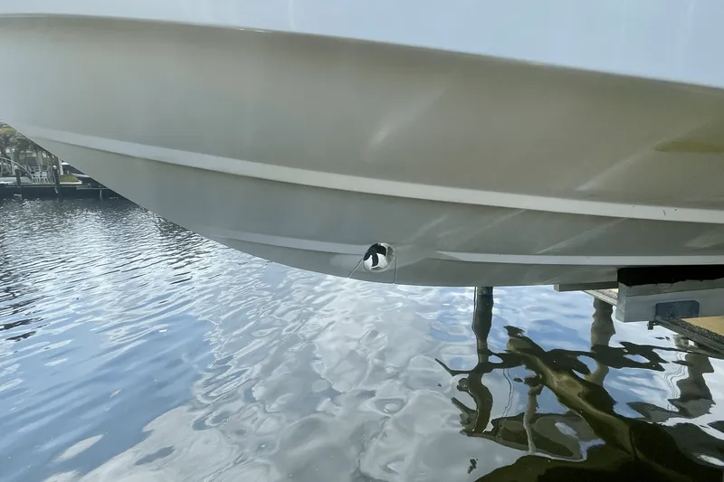 Slide: The Image of Boston Whaler 370 OUTRAGE 2012 - 7