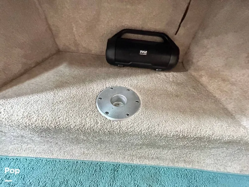 Slide: The Image of Rinker 280 Fiesta Vee 1995 - 13013877