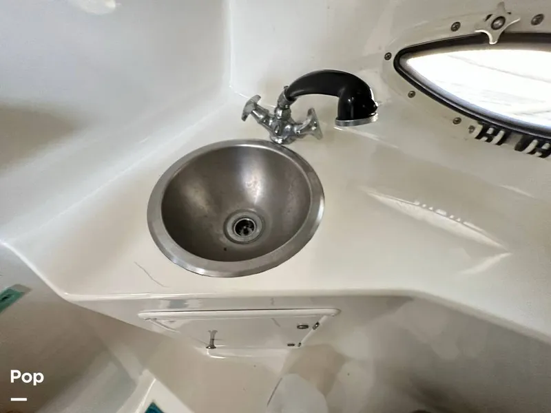 Slide: The Image of Rinker 280 Fiesta Vee 1995 - 13013860