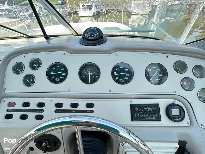 Slide: The Image of Rinker 280 Fiesta Vee 1995 - 13013840