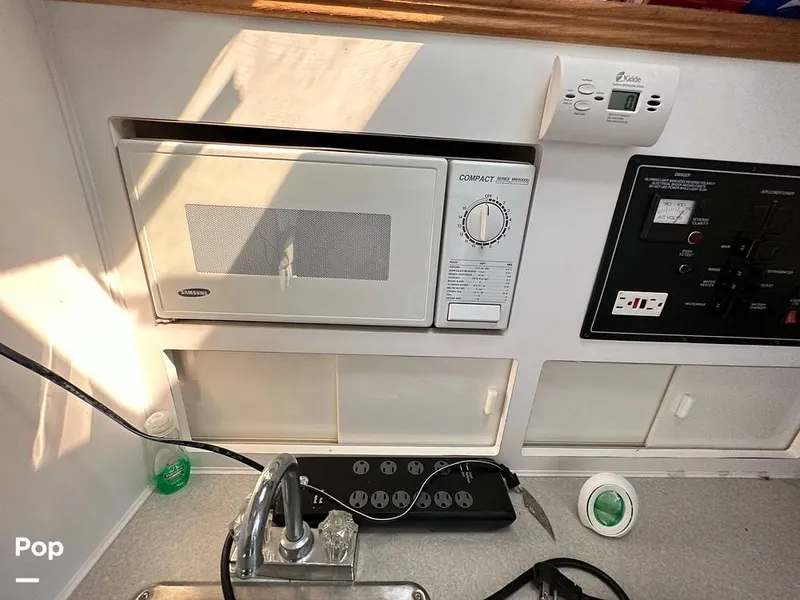 Slide: The Image of Rinker 280 Fiesta Vee 1995 - 13013871