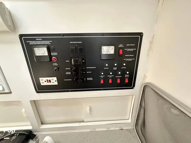 Slide: The Image of Rinker 280 Fiesta Vee 1995 - 13013872