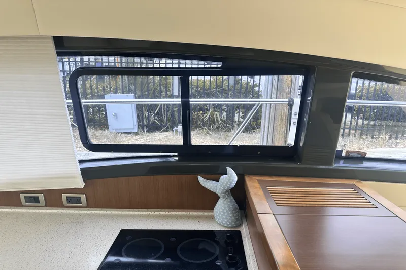 Slide: The Image of Sea Ray 400 SUNDANCER 2016 - 22