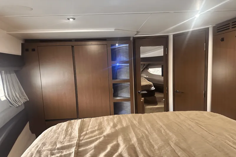 Slide: The Image of Sea Ray 400 SUNDANCER 2016 - 24