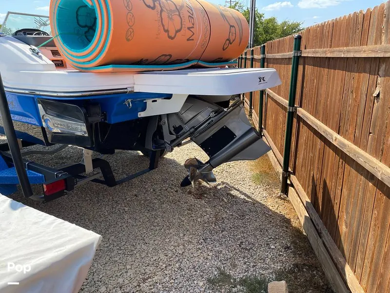 Slide: The Image of Chaparral 21 Surf 2021 - 13049611