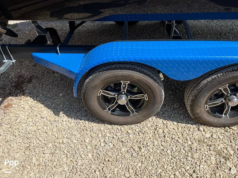 Slide: The Image of Chaparral 21 Surf 2021 - 13050099