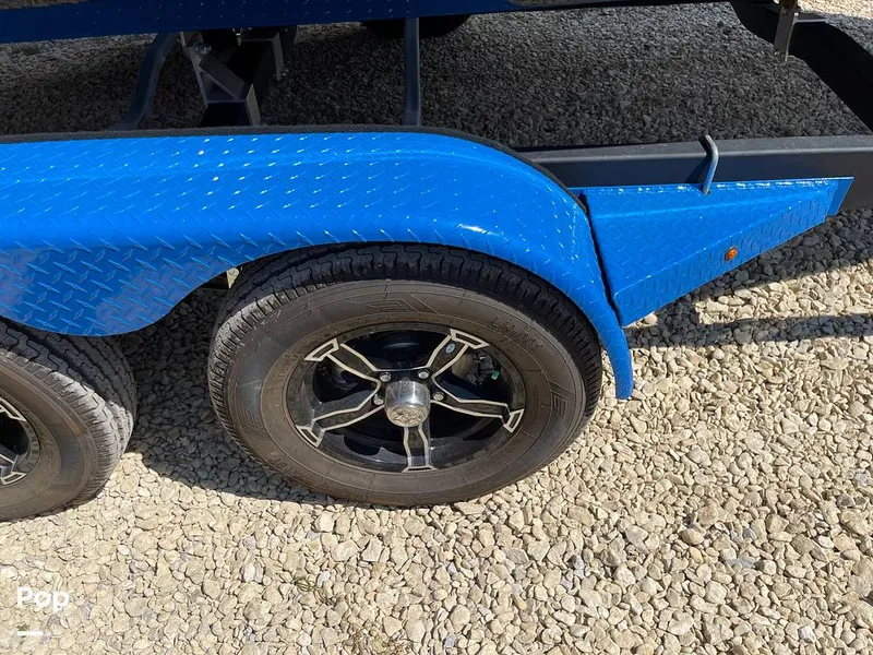 Slide: The Image of Chaparral 21 Surf 2021 - 13050101