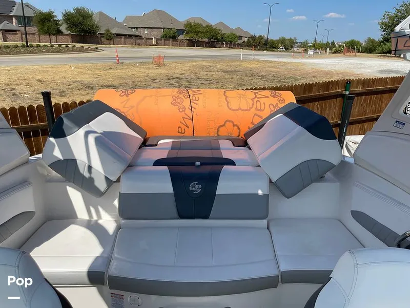 Slide: The Image of Option 2 - 13050104