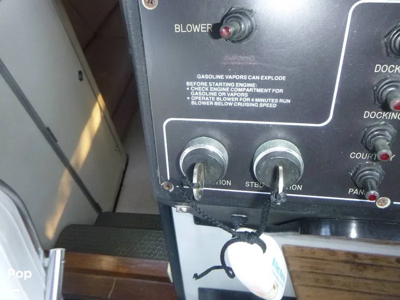 Slide: The Image of Wellcraft ST Tropez 3200 1988 - 13085645