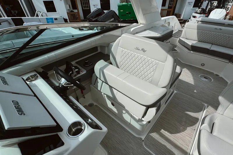 Slide: The Image of Sea Ray SLX 310 Outboard 2026 - 12