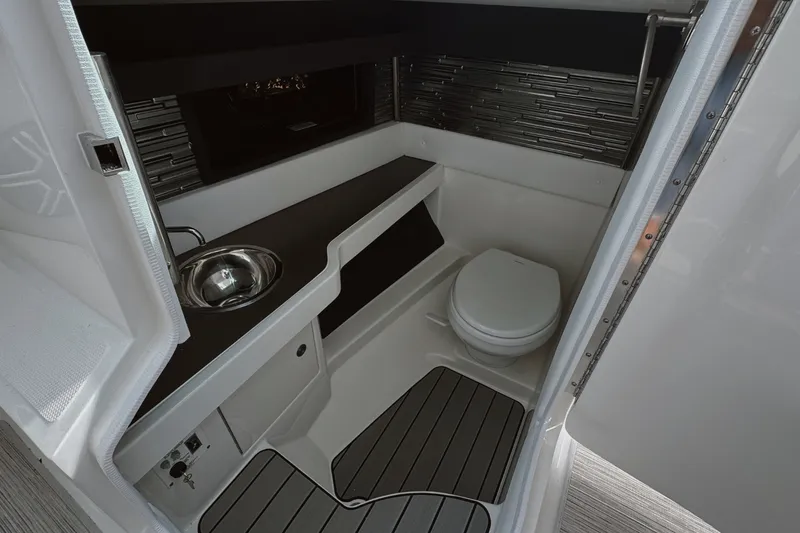 Slide: The Image of Sea Ray SLX 310 Outboard 2026 - 17