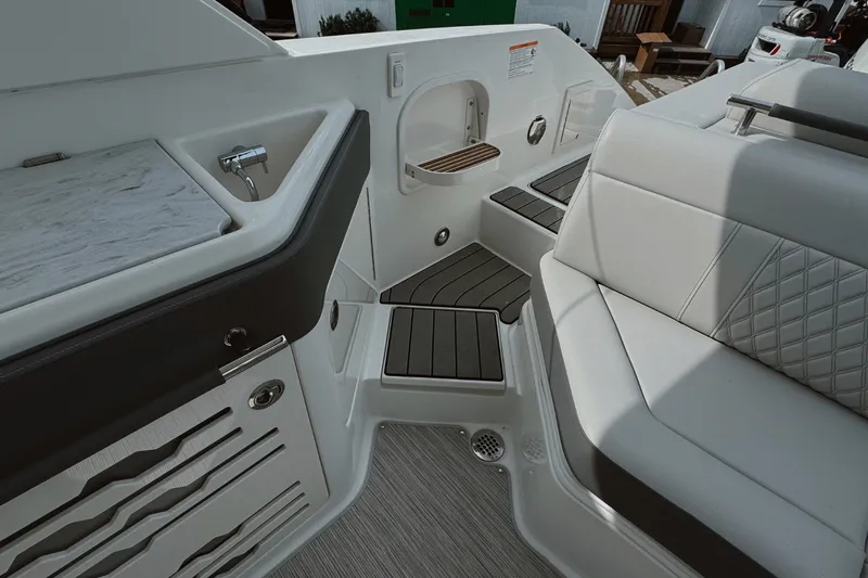 Slide: The Image of Sea Ray SLX 310 Outboard 2026 - 4