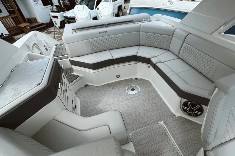 Slide: The Image of Sea Ray SLX 310 Outboard 2026 - 5