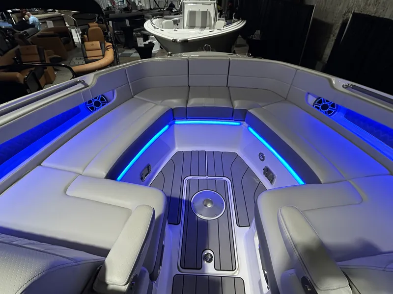 Slide: The Image of Sea Ray SLX 310 Outboard 2026 - 26