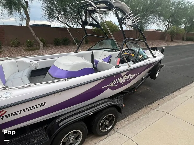 Slide: The Image of 2000 Correct Craft Air Nautique - 13066554