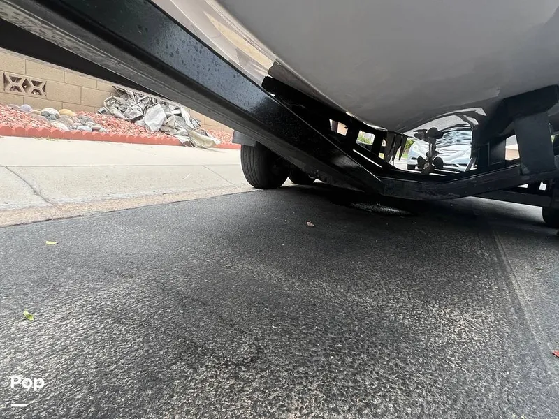 Slide: The Image of Underneath View - 13066566