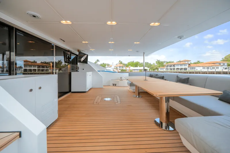 Slide: The Image of Azimut Grande 32M 2025 - 15