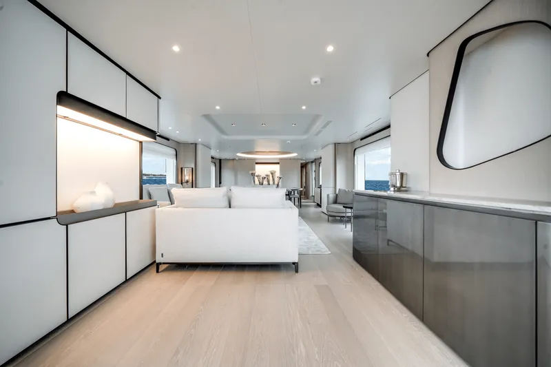 Slide: The Image of Azimut Grande 32M 2025 - 20