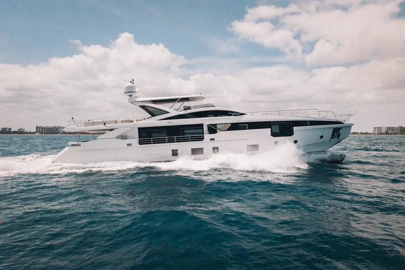 Slide: The Image of Azimut Grande 32M 2025 - 5