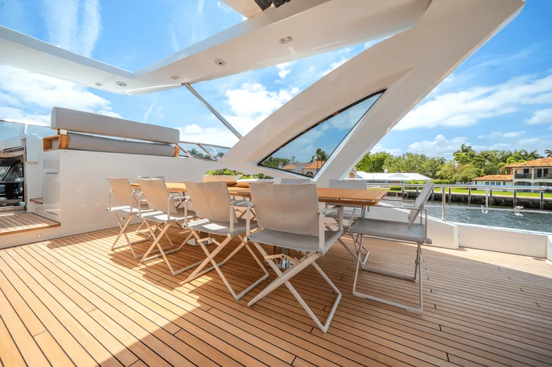 Slide: The Image of Azimut Grande 32M 2025 - 64