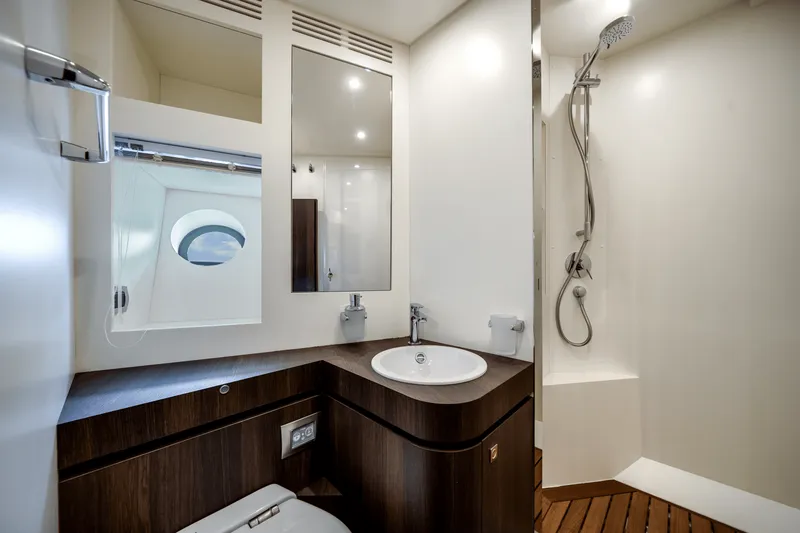 Slide: The Image of Azimut Grande 32M 2025 - 88